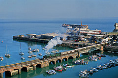 обои Folkestone Harbour