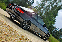 обои черная BMW 335i