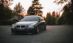 обои серая BMW E60