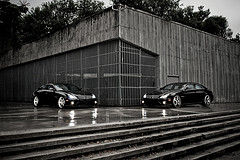 обои два черных Mercedes CLS 55