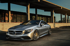 обои шикарный Mercedes S63