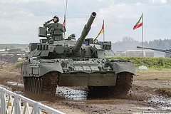 обои Т-80У на выствке