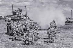 обои американсие войска ведут бой