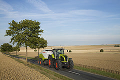 CLAAS Axion