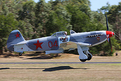 обои взлет Як-9У