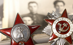обои Орден Отечественной войны и Орден Красной Звезды