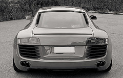 обои чрное-белое фото Audi R8