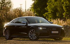 обои черная Audi  rs5