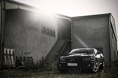 обои черный Camaro SS