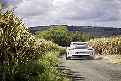 обои белый 991 GT3