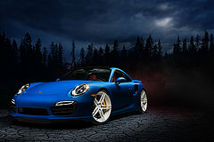обои синий тюнингованный Porsche 991