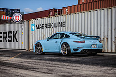 обои голубой Porsche 991 Turbo S