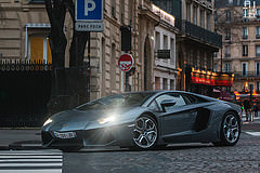 обои Lamborghini Aventador на улице Франции